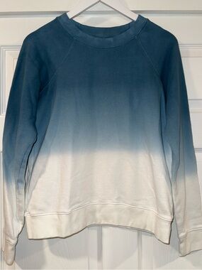 Faherty Fade Bells Dip Dye Blue Ombré 100% Cotton Crewneck